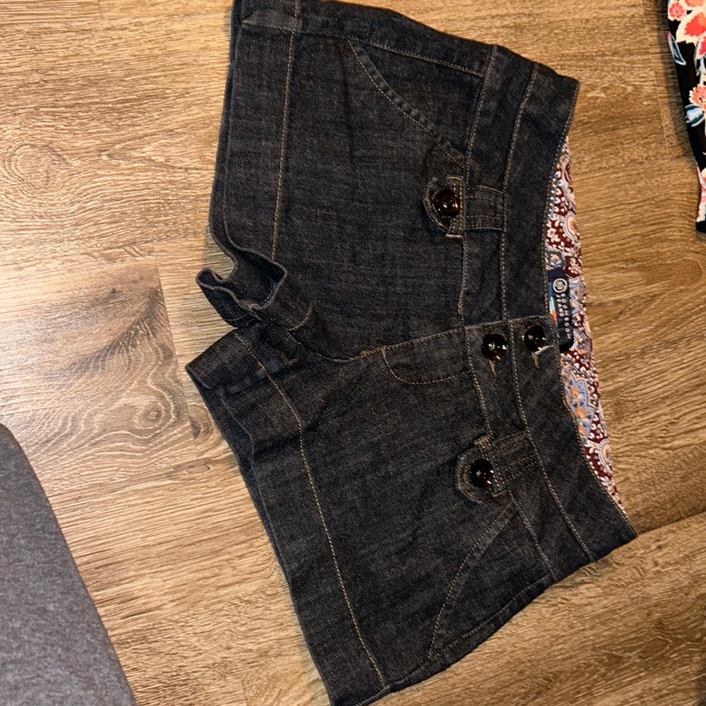 Jean shorts!